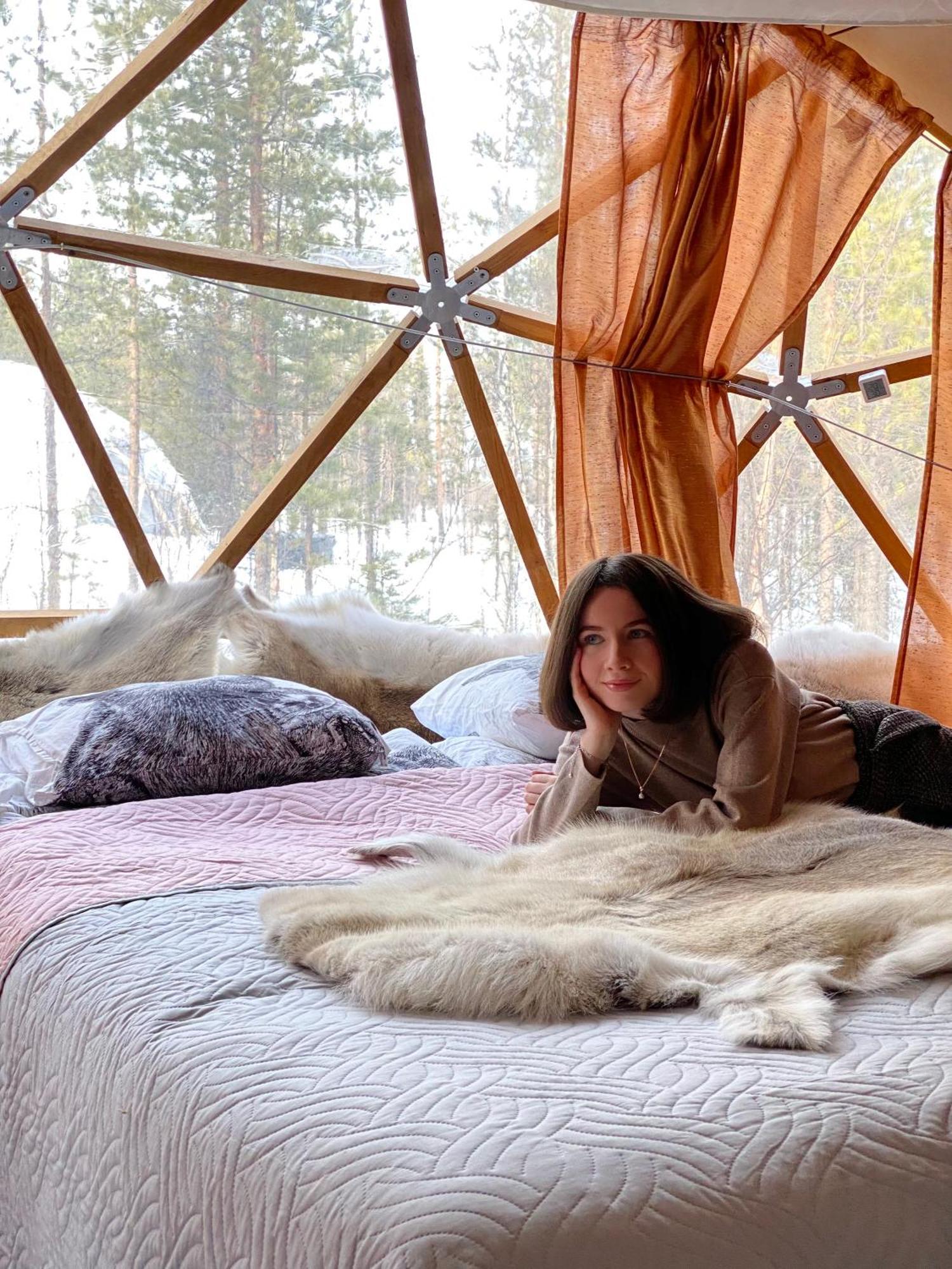 Aurora Igloo Fireplace-Heated Tents In A Secret Forest With Private Jacuzzi And Shared Sauna Bathroom And Dog Friendly 로바니에미 외부 사진